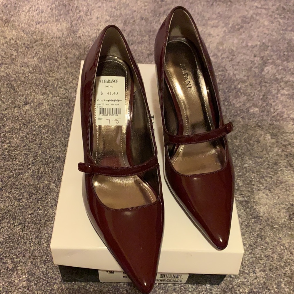 Alfani high heels size 7.5M color Merlot, NWT